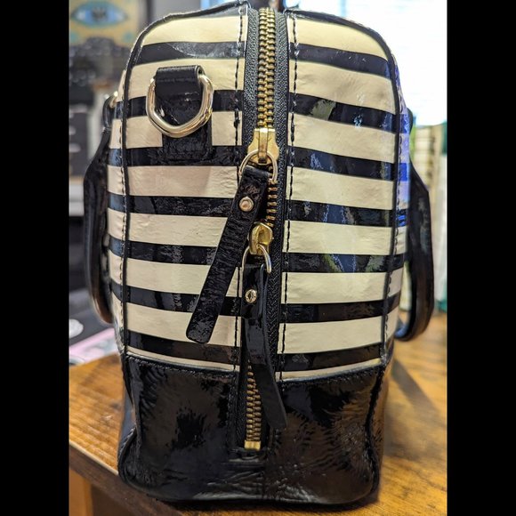 Kate Spade Wellesley Alessa Patent Black Cream Satchel Purse - Picture 3 of 8